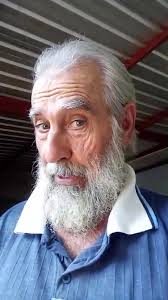 Meu tio Berthier Peixoto, filho do meu avô Joaquim Peixoto Carrijo e  Francisca Emídio Pereira. Neto de Carolina Fernandes de Moraes e Israel  Peixoto Carrijo. Bisneto do 2º casamento do Cel. Manoel ...