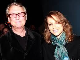 With natalie portman, jude law, clive owen, julia roberts. Natalie Portman Says Mike Nichols Only Male Mentor Who Wasn T Creepy