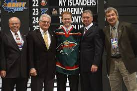 The nhl entry draft, more commonly known as the nhl draft, is the annual process by which nhl teams select eligible amateur players and assign them to rosters. X2b5ypysm2 C6m