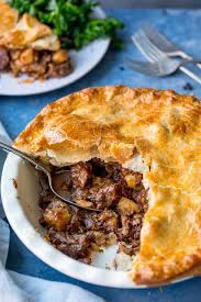 Good pie but quite messy and smelly to make. Rich And Tasty Slow Cooked Steak Pie Nicky S Kitchen Sanctuary