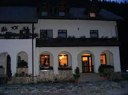 Vama buzaului str principala nr 575 telefon: Pensiunea Bastion Vama Buzaului Brasov Pensiuni Si Cazari Din Romania