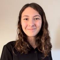 Amanda Dunsmore's Instagram, Twitter & Facebook