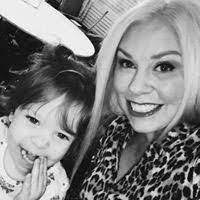 Stacy Menefee's Instagram, Twitter & Facebook