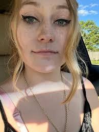 Jacqueline Marvin's Instagram, Twitter & Facebook