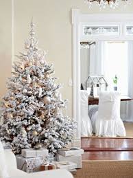 Christmas white christmas decorations & trees. 53 Exciting Silver And White Christmas Tree Decor Ideas Digsdigs