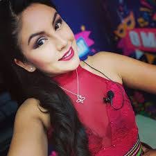 Yasmin Fernandez's Instagram, Twitter & Facebook