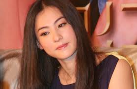 Cheung is considered a sing girl—an actress who first received media attention through starring alongside stephen chow, and later went on to her own successful career.1. Cecilia Cheung A Target Of Suicide Rumors Jaynestars Com