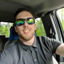 How should a canvasser get paid?