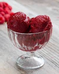 Looking For A Quick And Healthy Summer Treat Whip Up One Of These 2 Ingredient Sorbets Gouter Recette Sorbet Sorbet Aux Fruits