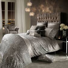 Click this button to enter the competition! Kylie At Home On Twitter Have A Bedroom Makeover On Kylie Rt Comment Whether It S Omara Or Esta You D Like To See On Your Bed You May Win A Bedset