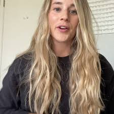 Let’s talk about that burning question most new mamas have...How do I know  my baby is getting enough when breastfeeding?? , The most important thing I  can stress to you is DO NOT WATCH THE CLOCK! ⏰ , ...