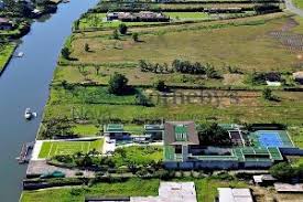 Neymar became famous for an excellent peformance in the brazilian national team and the barcelona club. Aswin On Twitter Neymar Has Bought A Mansion Worth 8m Along The Mangaratiba Canal In Rio De Janeiro