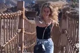 Jun 14, 2021 · هنأت الفنانة هنا الزاهد زوجها الفنان أحمد فهمي على بوستر فيلم «العارف» بطولة أحمد عز وإخراج أحمد علاء الديب ومن المقرر عرضه بدور العرض 14/7 المقبل. Ù‡Ù†Ø§ Ø§Ù„Ø²Ø§Ù‡Ø¯ ØªÙƒØ´Ù Ø¹Ù† Ù…Ø¹Ù†Ù‰ Ø§Ù„ØªØ§ØªÙˆ Ø¹Ù„Ù‰ ÙƒØªÙÙ‡Ø§ Ø§Ù„Ù…ØµØ±ÙŠÙˆÙ†