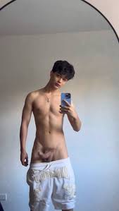 Influencer coreano famoso Camilo Jordan pelado e gozando muito – Bananas  Famosas