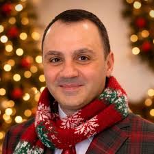 Do SB700 flashes need triggers for DSLR use?