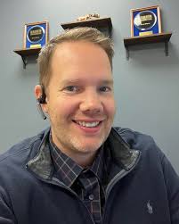 Making some calls this morning and checking the market. For those keeping  tabs, it's been a great start to this new career. This company in  incredible and I've been making new relationships