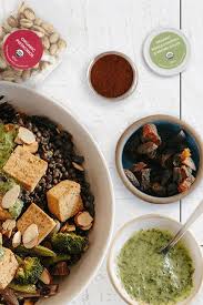14 Food Delivery Services That Ll Simplify Your Weeknights In 2020 Food Best Food Delivery Service Best Meal Delivery