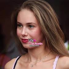 Lily Austin's Instagram, Twitter & Facebook