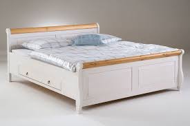 Dieses bett ist aus massivem kiefernholz gefertigt, was es besonders stabil und widerstandsfähig macht. Massivholz Bett Mit Schubladen 160x200 Weiss Antik Kiefer Massiv Doppelbett Holz Ebay