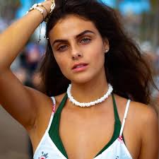 ORUYROP Collier Coquillage Puka pour Femmes Hommes Collier Surfeur Hawaïen  Bijoux Colliers Coquillage Blanc pour Hommes Été VSCO Plage Coquillage  Éclats de Cou 14-20 Pouces