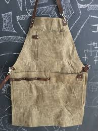 Leather Is Nice Strapped Along The Front Of The Pockets Onluk Modelleri Cantalar Onluk