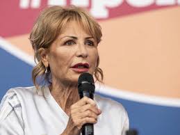 Dannosa per le donne". Gruber si scaglia contro Meloni