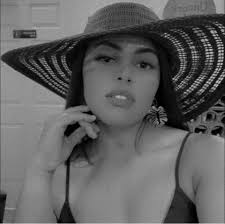 Welcome Chantelle Navarro to KOCO!!! 🌟 She's our new weekend evening  anchor! I already love her — she's from the Chicago area (like me!) AND has  a dog named Wrigley. I know