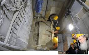 The opening of the Tomb of Christ after five centuries with the... |  Download Scientific Diagram