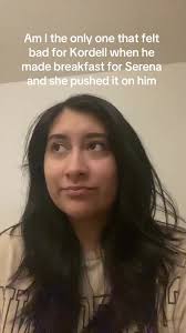 Kordell Making Breakfast for Serena and Daia