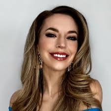 Amanda Kirkpatrick's Instagram, Twitter & Facebook