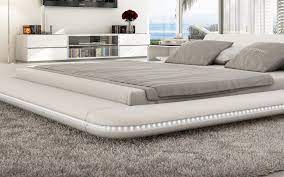 Im lieferumfang ist nur ein bettrahmen, aber keine matratze enthalten. Polsterbett Doppelbett 200 X 200 Cm Weiss Led Custo