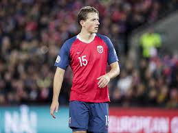 He started his career playing youth football for asker fotball, making his. 5 Reasons Why Liverpool Need To Sign Genk Midfielder Sander Berge This January 90min