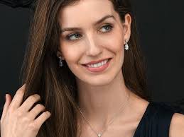 Diamond Treats Mens Tennis Bracelet, Solid 925 Sterling Silver Bracelets  for Men with 4mm AAA Sparkling White Cubic Zirconia Stones, Stylish Short  19cm Tennis Bracelet, Mens Bracelets with Gift Box : Amazon.co.uk: