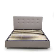 .da letto sottotetto from camera da letto in mansarda bassa , source:ourhouseofmodesty.nl. Letto A Cassettone