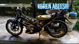 Modifikasi satria fu 150 velg jari jari dan modifikasi motor satria fu airbrush adalah modifikasi motor suzuki satria fu yang paling sering dilakukan. Satria Fu Modifikasi Simpel Paling Youtube