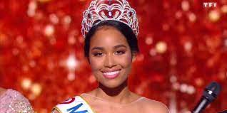 Précédentmiss guadeloupe, clémence botino, devient miss france 2020. Qui Est Clemence Botino Miss France 2020 Cosmopolitan Fr
