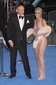 Rihanna Cfda Awards 2014 X Swarovski Diamonds Dress Rihanna Outfits Rihanna Dress Rihanna Style
