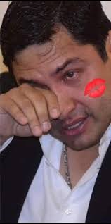 Si l dejas un beso 💋😘😘😘👄💋 a chulion deja d llorar