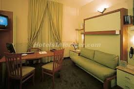 Le best western duca d\'aosta est situé dans le centre de la ville dans un emplacement idéal, à 3 minutes de la gare et la station de bus; Best Western Hotel Duca D Aosta