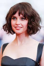 20 courts coiffures ondulees avec frange bob frisur frisuren mit fransen coole frisuren