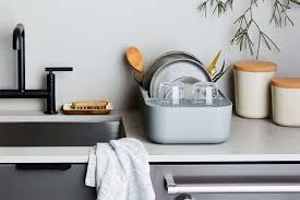 Expandable dish rack gives you the option. 10 Easy Pieces Space Saving Dish Rack For Small Kitchens