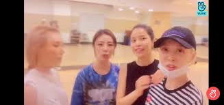 Kim_lobitt jjj lose tranqui es una broma es como cuando te dicen que estas tan ilusionada con alguien que te dicen de seguro ya hasta con hijos te viste con . Closed On Twitter Ghost Hwasa Rbw Mamamoo Mgmavote Mamamoo