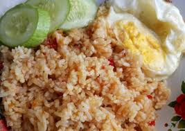 Dengan banyaknya bumbu nasi goreng yang ada di pasaran, mungkin anda merasa bingung bumbu mana yang akan anda beli. Resep Nasi Goreng Sederhana Teknik Membuat Nasi Goreng Sederhana Lezat Resepbuko