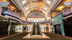 Meanwhile, the mills itself had problems on its own and was bought by simon in april 2007. Photos Inside Forest Park S Beautifully Eerie Ghost Mall Cincinnati Mills