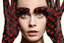 Find the latest cara delevingne news on her books and movies including valerian, plus more on harvey weinstein claims and girlfriend updates. Cara Delevingne Von Depressionen Zur Weltkarriere