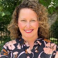 Robyn Mack's Instagram, Twitter & Facebook