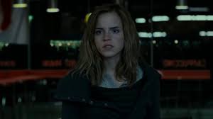 Rowling, il est le huitième et dernier volet de la série de films harry potter. The Vest In Navy Blue Hermione Granger Emma Watson In Harry Potter And The Deathly Hallows Part 1 Spotern