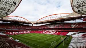 Confira os onzes do Benfica-Estoril