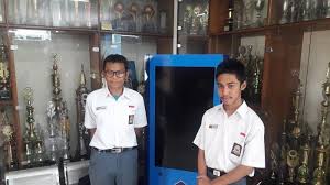 Jurusan ini bergerak di bidang gambar dan perencanaan system kontrol proses , pengukuran dan pengontrolan besaran proses , dan pengoperasian, pemeliharaan, dan perbaikan peralatan serta system kontrol proses. Ternyata Seperti Ini Kemampuan Dua Siswa Smkn 1 Cimahi Yang Meraih Nilai Unbk Tertinggi Di Jabar Tribun Jabar