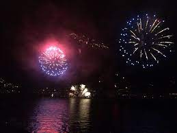 In anbetracht der aktuellen lage kann es zu änderungen und verschiebungen von veranstaltungen kommen. Seit Jahren Geniessen Wir Vom Balkon Aus Das Feuerwerk Am 1 August Schweizer Nationalfeiertag Bild Von Hotel Walter Au Lac Lugano Tripadvisor